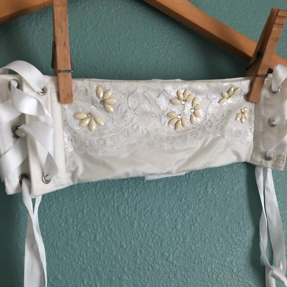 Victoria’s Secret garter belt bridal style Xs